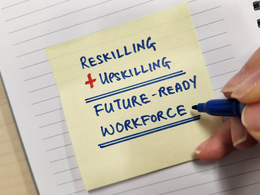 Post It with Reskilling Upskilling Notes